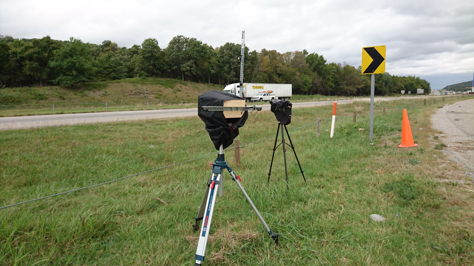 Dr. Hernandez research team tests prototype Lidar sensor configurations a highway locations with heavy truck traffic.