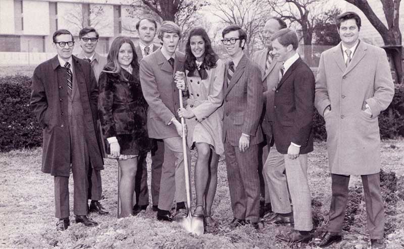 Students and university officials break ground for construction of the Arkansas Union in 1970