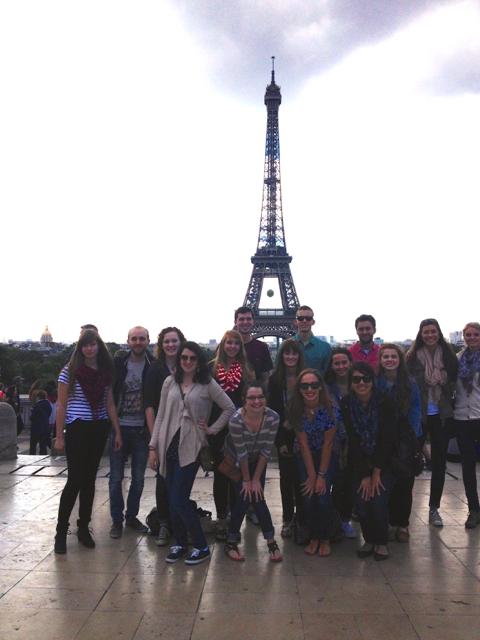 UA French in Besançon students at the Eiffel Tower.