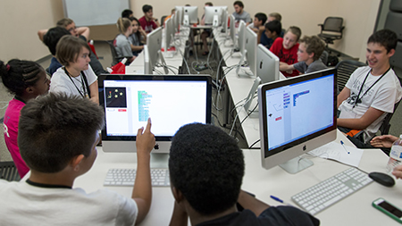 A nearly $1 million grant from the National Science Foundation will help computer science researchers at the University of Arkansas lead an interdisciplinary team of educators who will train and certify Arkansas school teachers in computer science education.