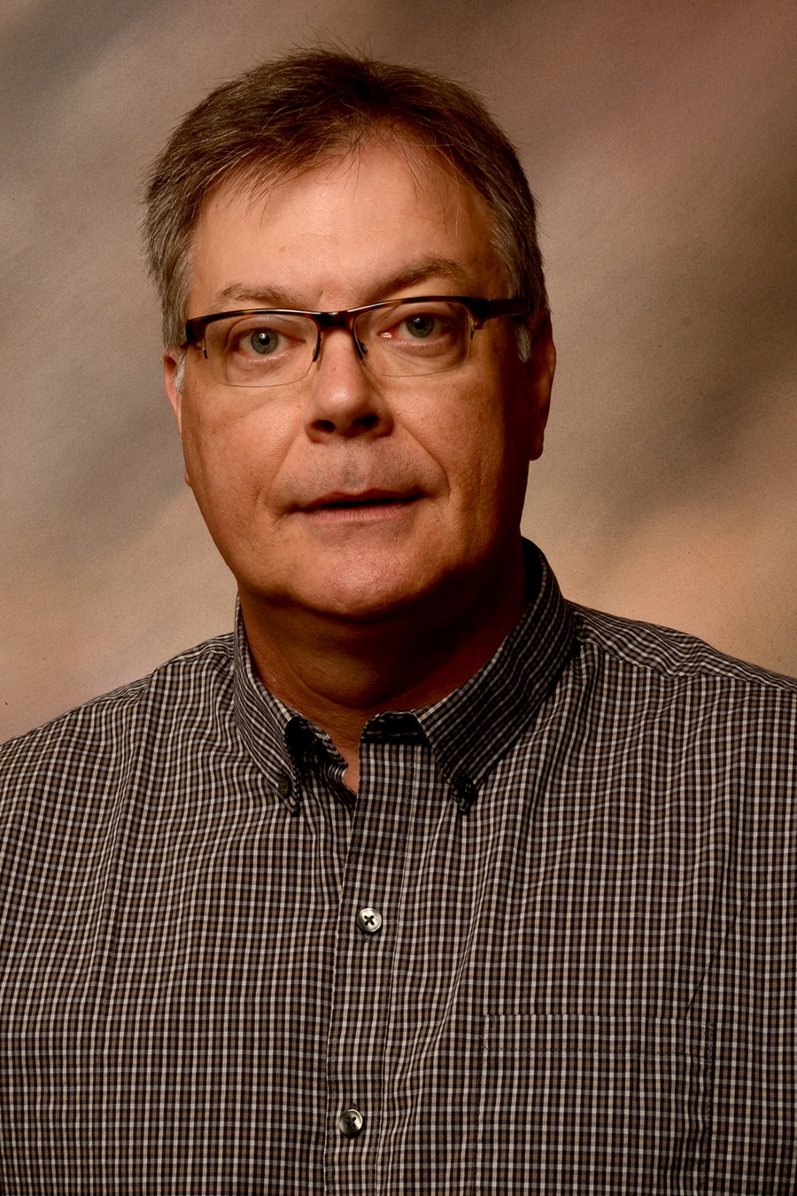 Professor Ken Korth has been named interim head of the combined departments of entomology and plant pathology.