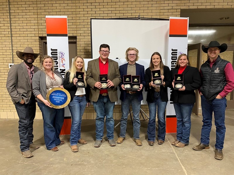 The U of A equine judging team has won back-to-back titles at the National Cutting Horse Association Judging Contest, winning in 2019 and 2021. There was no event in 2020 due to the pandemic.