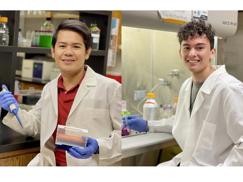 (Dreapta) Dominic Dharwadker, student universitar, Onoruri Biochimie;  (Stânga) Peter James Gann, doctorand, Biologie celulară și moleculară.