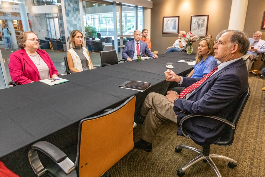 U.S. Sen. John Boozman visited with leaders in the U of A law school and Blockchain Center of Excellence about the need for new tools to regulate digital commodities and safeguard customers and markets.