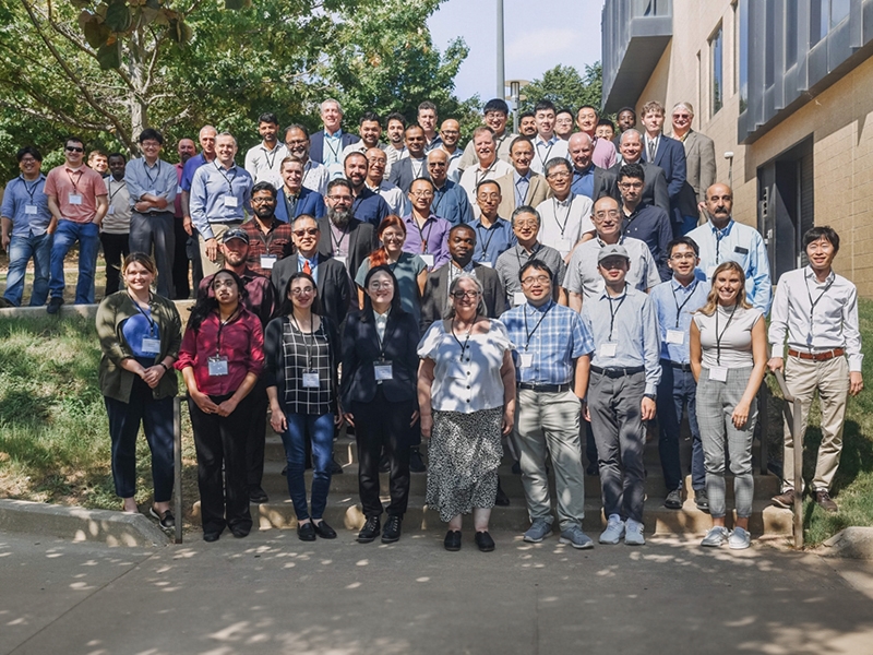 µ-ATOMS group photo with team and external collaborators